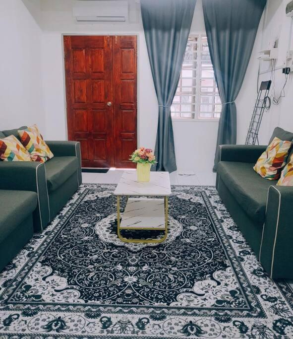 Casa Aira Cozy & Comfy Home Kampong Kepayang Exterior photo