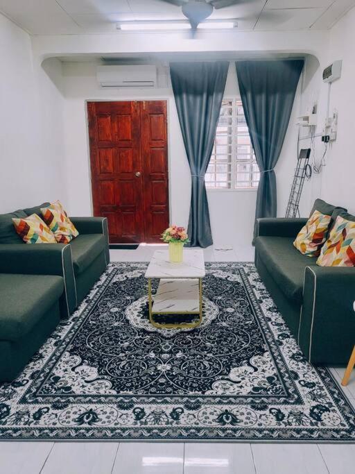 Casa Aira Cozy & Comfy Home Kampong Kepayang Exterior photo