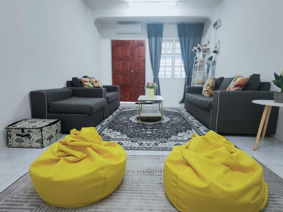 Casa Aira Cozy & Comfy Home Kampong Kepayang Exterior photo